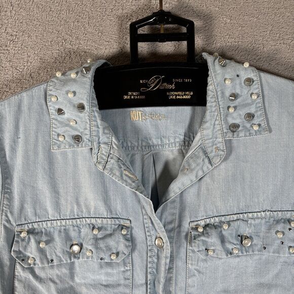 Kut From The Kloth Denim Shirt Women’s Size S Light Wash Pearl Snap Spike Collar - Picture 5 of 16